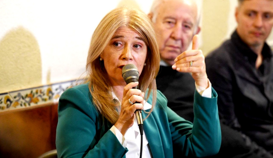A cargo de la Gobernación, Magario alertó por los empleos perdidos y la deuda del gobierno de Milei